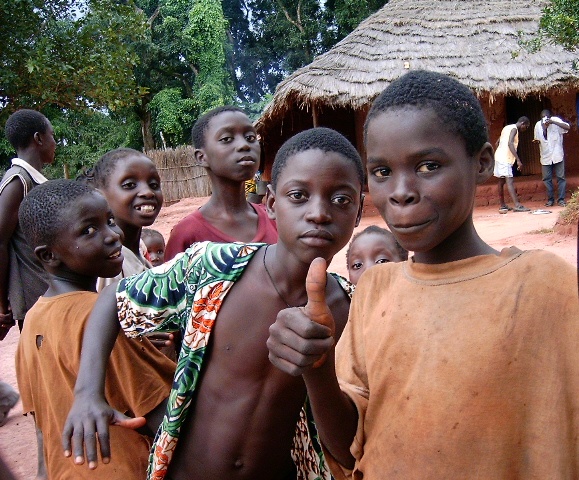 Crianas guineenses, o futuro da Guin-Bissau -  Foto de Adulai Indjai