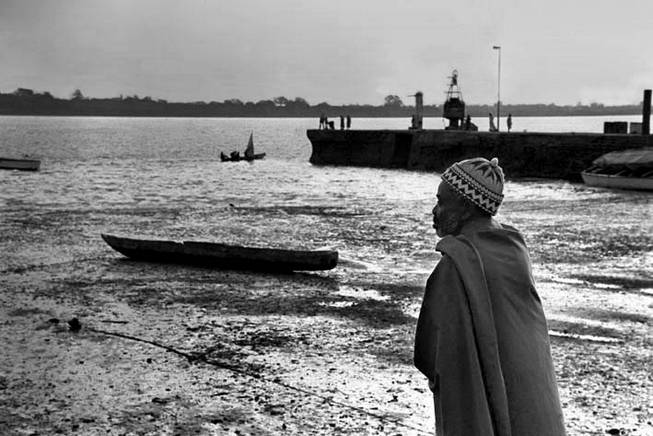 Cais da Ilha de Bolama, Janeiro de 2006. Foto de Ernst Schade