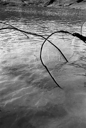 Cadique, Janeiro de 2006, mulheres pescando. Foto de Ernst Schade